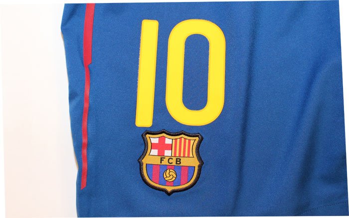 fc-barcelona-home-shorts-11-12-number-10-detail