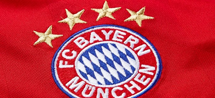 FC Bayern 4 stars above the logo