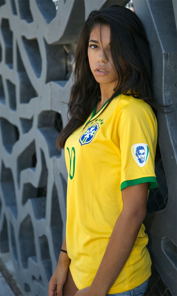 Brazil girl Pele badge full