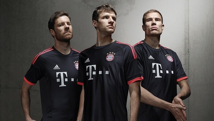 FC Bayern 3rd kit 2015/16